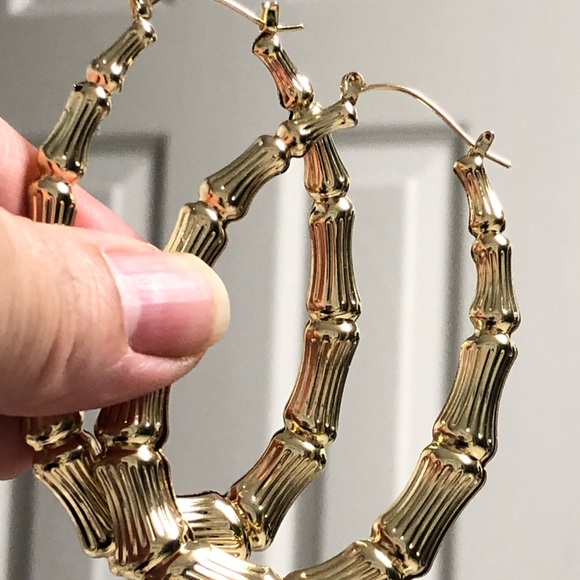 14k Gold Filled Bamboo Oval Hoop Earrings - Picture 5 of 9